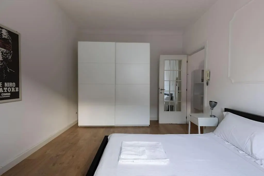 Ht Bilo Tortona Apt Mailand Italien