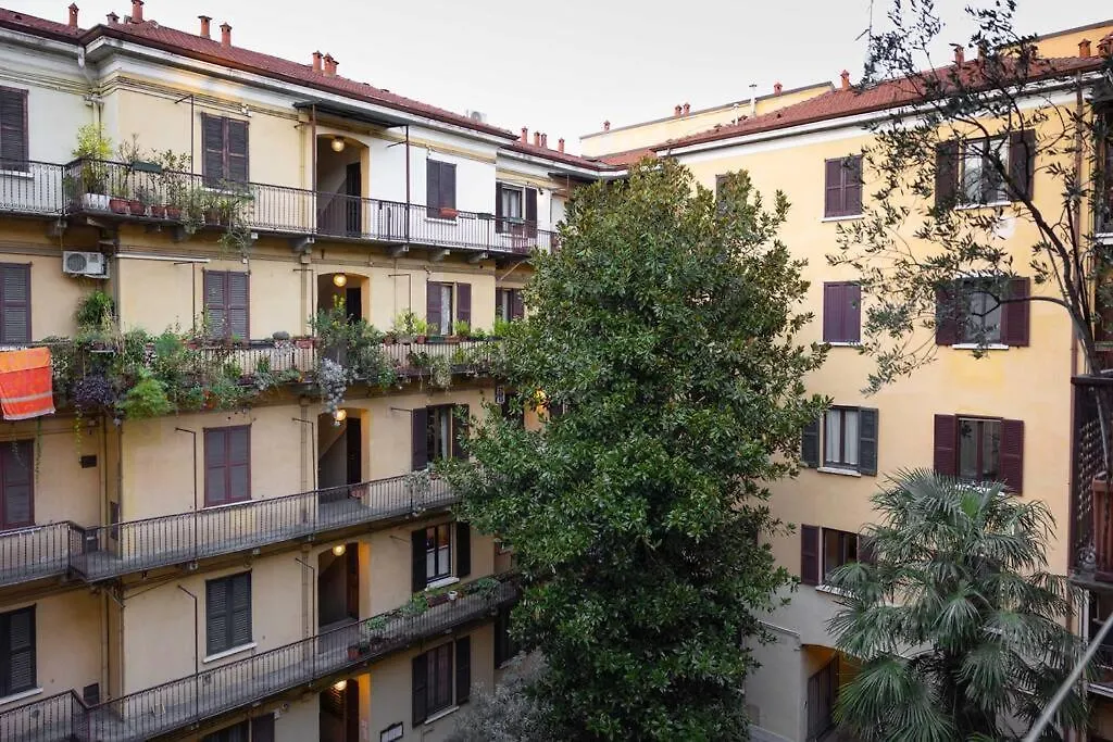 Ht Bilo Tortona Apt Mailand Italien